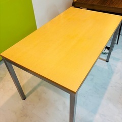 無料　今週中　テーブルサイズ70*120の画像
