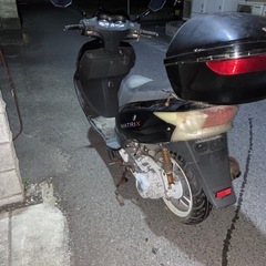 サンモーター　matrix125  中華バイクの画像