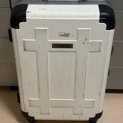 BERMASスーツケースの画像