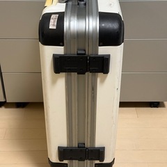 BERMASスーツケースの画像