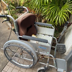 中古・車椅子・難あり品・パンクしています。の画像