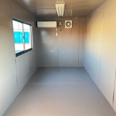 【三重】① 4坪ハウス　(土日引き取り可)　エアコン　8畳　コンテナハウス　ユニット　トレーラー　大型　事務所　倉庫　物置　【配送可】の画像