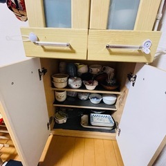 食器棚の画像