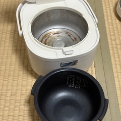 シャープ炊飯器 KS-CF05Bの画像