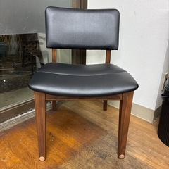美品フェイクレザーダイニングチェアの画像