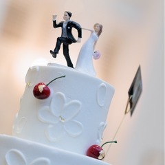 ウエディングケーキ飾り　おもしろ新郎新婦の画像