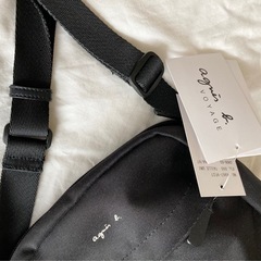 ショルダーバッグ 黒 ナイロン BLACKの画像