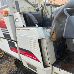 三菱コンバインの画像