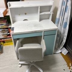 A子供用机椅子セット　机いすの画像