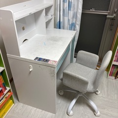 A子供用机椅子セット　机いすの画像
