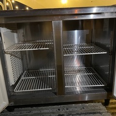 正常可動　
業務用コールドテーブルの画像