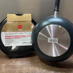 新品 28cm フライパン 炒め鍋 蓋付きの画像