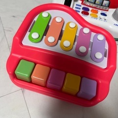 子供用おもちゃ多数の画像