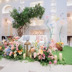 ビックフラワー3つ、蝶々飾り3つ、ポール立て2つ
の画像