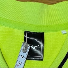  【猫飼い】 Mizuno Vネック長袖ウェア Lの画像