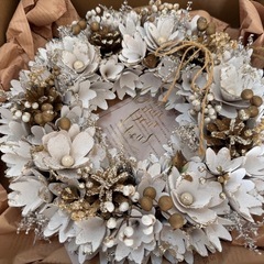 【新品未使用】クリスマスリース　ナチュラルリーフ　ホワイトゴールドシルバーの画像