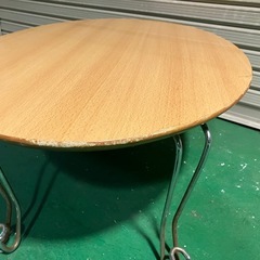 猫脚折りたたみテーブルの画像