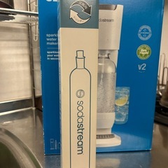 ソーダストリーム【中古】〜外箱・説明書・新品ガスシリンダー1本あり〜の画像