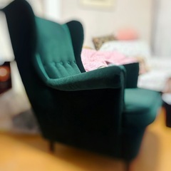 IKEA  STRANDMON ストランドモン IKEAの1人用ソファ　
ウィングチェア, ジューパルプ ダークグリーンの画像