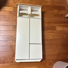 トイレットペーパー収納の画像