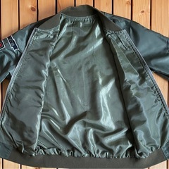 【猫飼い】MA-1ジャケット（サイズ・ブランド不明）の画像