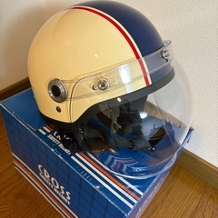取引中ヘルメットの画像