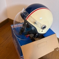 取引中ヘルメットの画像