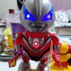 [無料]ウルトラマンティガ動くドコドコおもちゃの画像