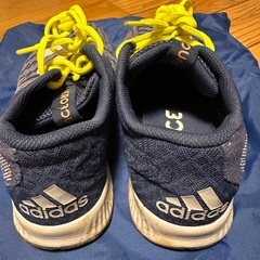 adidas  アディダス　ランニングシューズ　23.5cmの画像