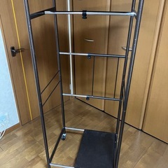 ハンガーラックの画像