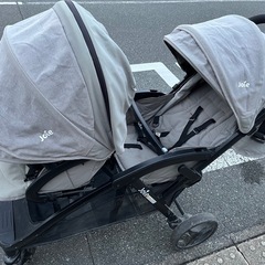2人乗りベビーカーの画像