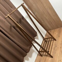 ニトリ A型ハンガーラック ビーク ミドルブラウンの画像