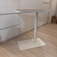 ヤマザキ サイドテーブルの画像