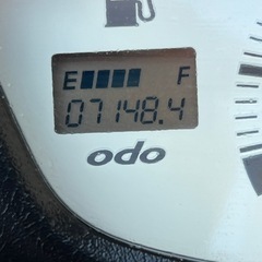 大人気セール‼️驚愕の低走行7100キロ🏃‍♀️安心のバッテリー新品✨️前後タイヤまだまだ山あり🗻嬉しいオイル満タン補充済み🈵オイル交換不要⭕️継ぎ足しだけで🆗2サイクルでパワフルな走り💨SA16J ジョグ✴の画像