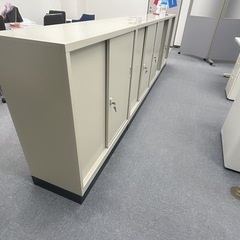 【オフィス用】キャビネット（4つあります）の画像