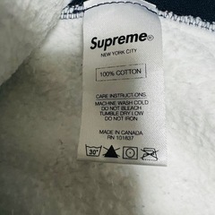 SUPREMEの画像