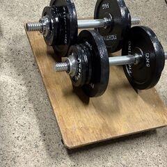 ベンチプレスセット一式（バーベル・ダンベル・ベンチ・プレート付き）の画像