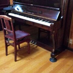 中古ピアノの画像