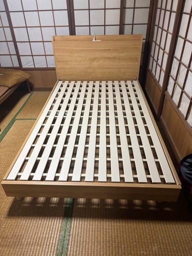 USB充電器　セミダブルベッド