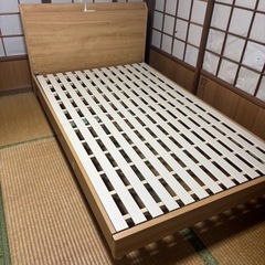 USB充電器　セミダブルベッドの画像