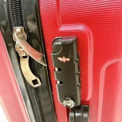 キャリーケース　TSAロック付き　レッドの画像