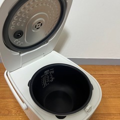 アイリスオーヤマの炊飯器の画像
