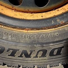 スタッドレスタイヤ175/65/14の画像