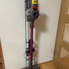 ダイソン dyson V8 slim fluffy extra（掃除機） セットの画像