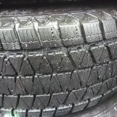 《2シーズン使用》ブリジストン スタッドレス DM-V3 275/70R16 4本  ハイラックス FJクルーザー サーフ パジェロ ビッグホーンの画像