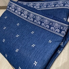 ✨新品✨ ラグ［185×185］人気柄 💙♬   ＼ ( ˆ o ˆ ) ／の画像