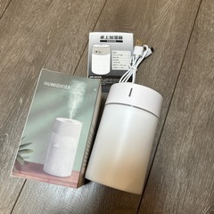 小型　加湿器　卓上加湿器　車　新品　白の画像