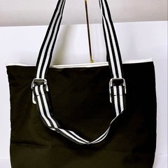 ★大容量　★2way  CHANEL  ノベルティ トートバッグ  ファスナー付きバッグの画像