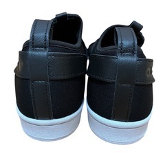 未使用　アディダス　レディース　スリッポン　の画像