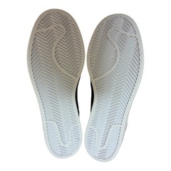 未使用　アディダス　レディース　スリッポン　の画像